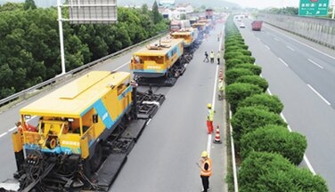 铣刨机找平系统精度受何影响？怎样提升施工平整度？